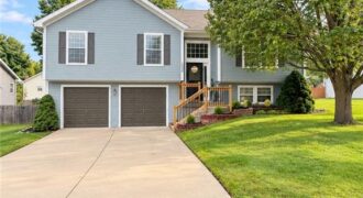 10430 N Tracy Avenue, Kansas City, MO 64155