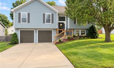 10430 N Tracy Avenue, Kansas City, MO 64155