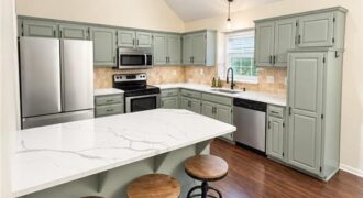 10430 N Tracy Avenue, Kansas City, MO 64155