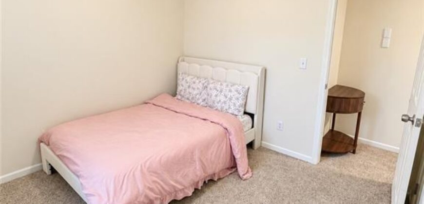 10430 N Tracy Avenue, Kansas City, MO 64155