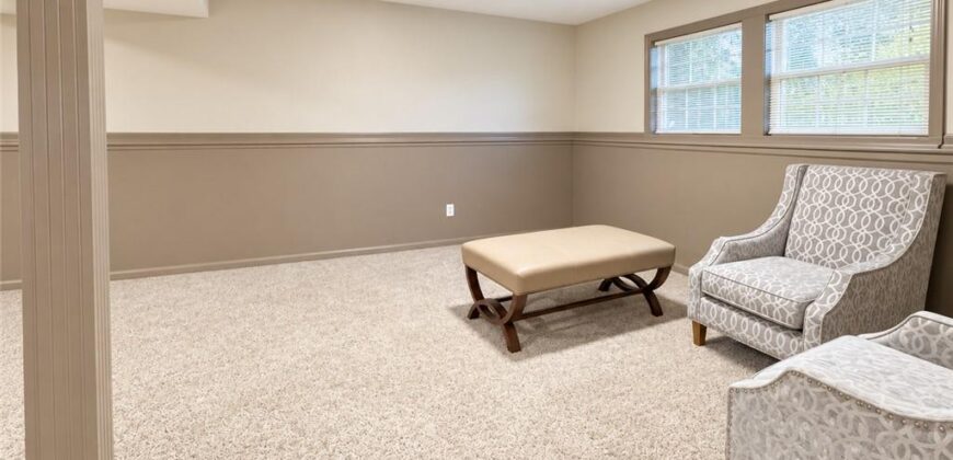 10430 N Tracy Avenue, Kansas City, MO 64155