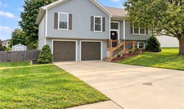 10430 N Tracy Avenue, Kansas City, MO 64155
