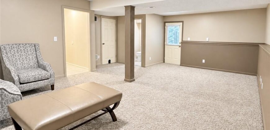 10430 N Tracy Avenue, Kansas City, MO 64155