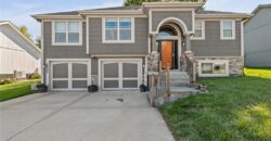 1501 NE 196th Street, Smithville, MO 64089