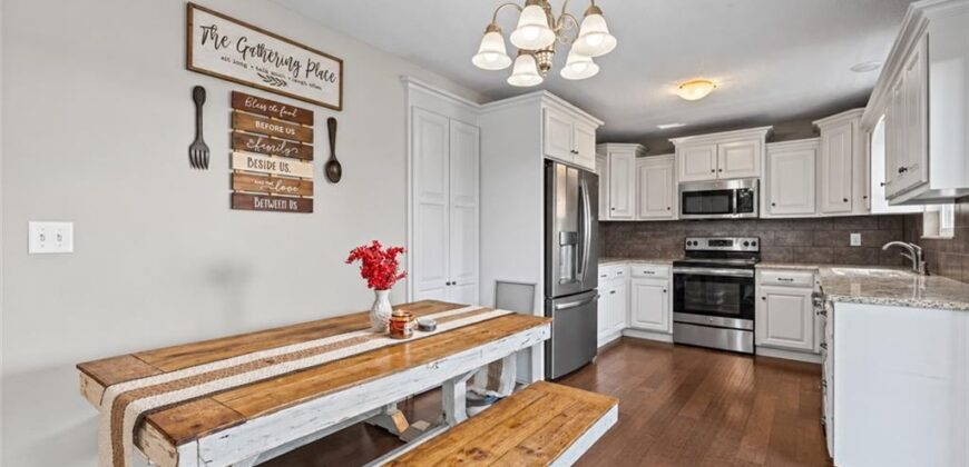 1501 NE 196th Street, Smithville, MO 64089