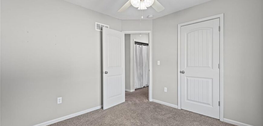 1501 NE 196th Street, Smithville, MO 64089
