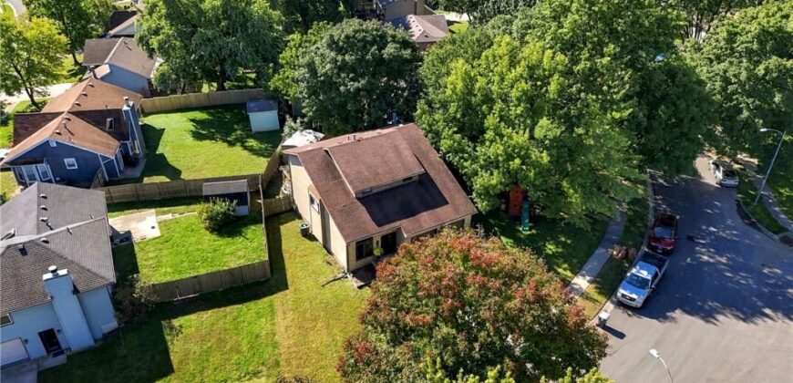 205 NW 101st Place, Kansas City, MO 64155