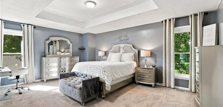 205 NW 101st Place, Kansas City, MO 64155