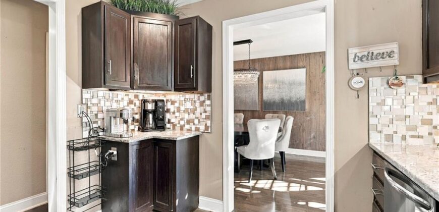 205 NW 101st Place, Kansas City, MO 64155