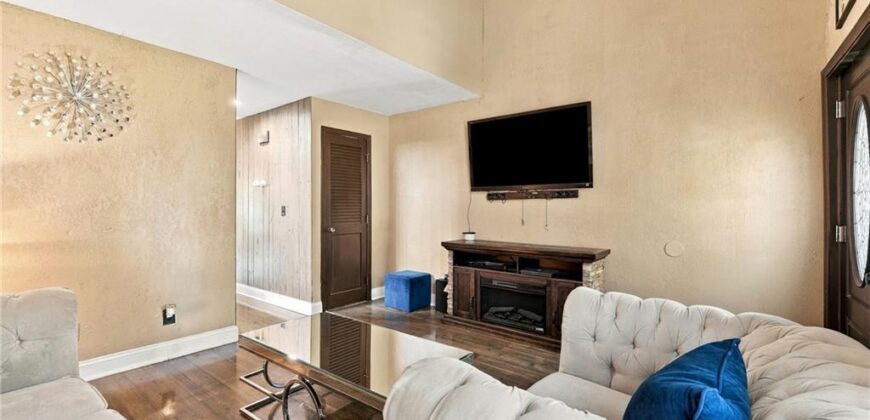 205 NW 101st Place, Kansas City, MO 64155