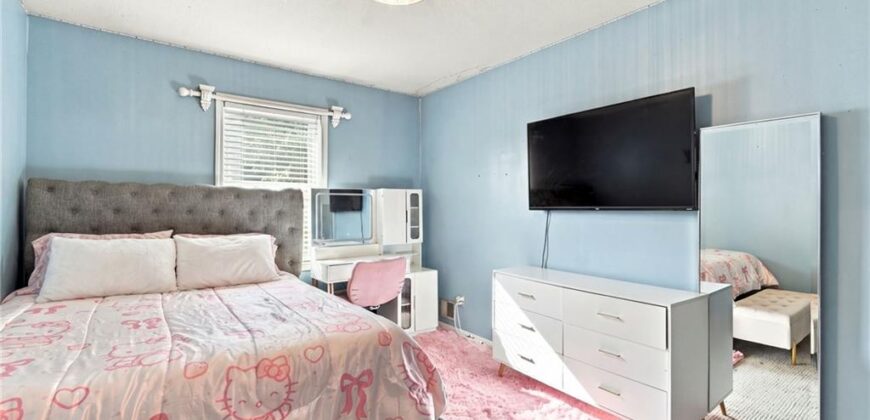 205 NW 101st Place, Kansas City, MO 64155