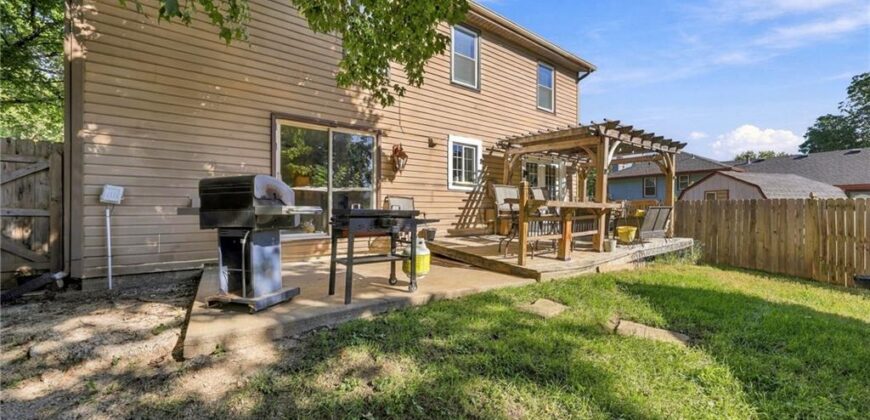 205 NW 101st Place, Kansas City, MO 64155