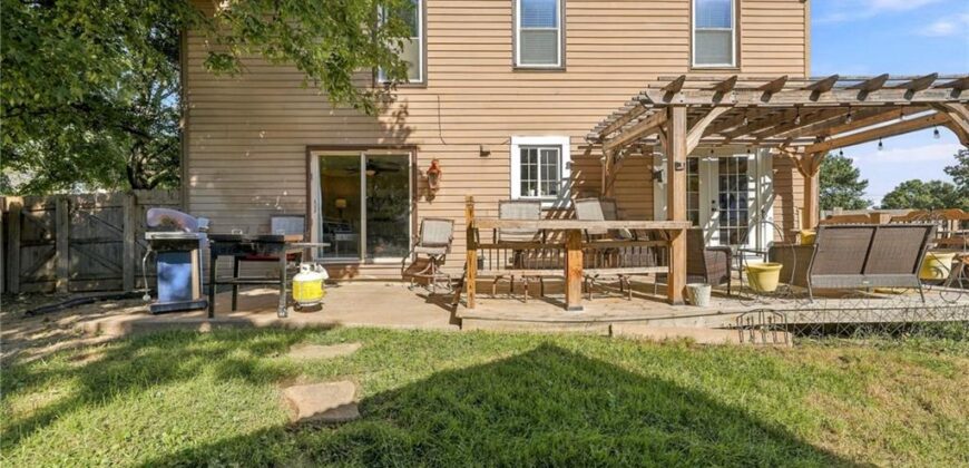 205 NW 101st Place, Kansas City, MO 64155