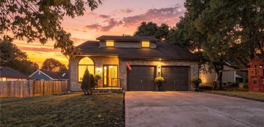 205 NW 101st Place, Kansas City, MO 64155