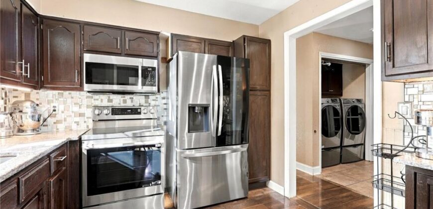205 NW 101st Place, Kansas City, MO 64155