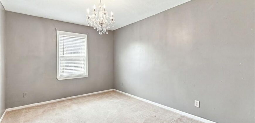205 NW 101st Place, Kansas City, MO 64155