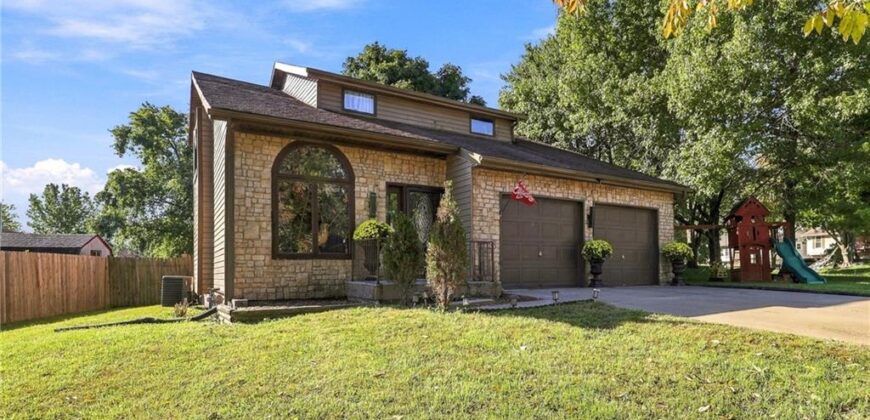 205 NW 101st Place, Kansas City, MO 64155