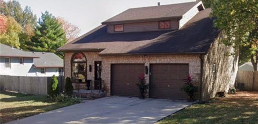 205 NW 101st Street, Kansas City, MO 64155