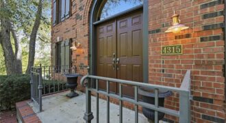 4315 N Holly Court, Kansas City, MO 64116