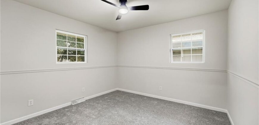 519 NE 98th Place, Kansas City, MO 64155