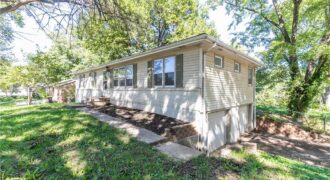 6730 NE Ridgeway Avenue, Kansas City, MO 64119