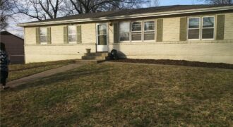6730 NE Ridgeway Avenue, Kansas City, MO 64119