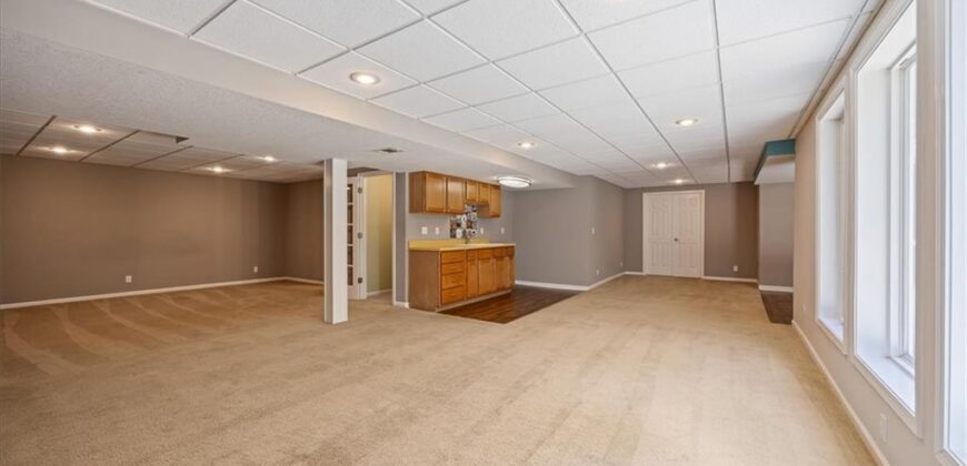 8216 N Michigan Court, Kansas City, MO 64118