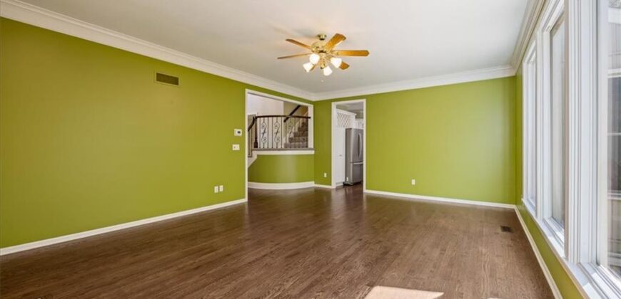 8216 N Michigan Court, Kansas City, MO 64118
