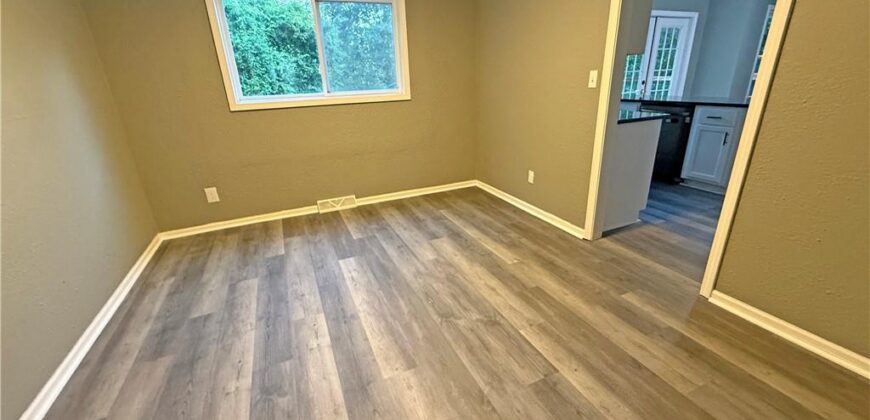 5510 NW Verlin Drive, Parkville, MO 64152