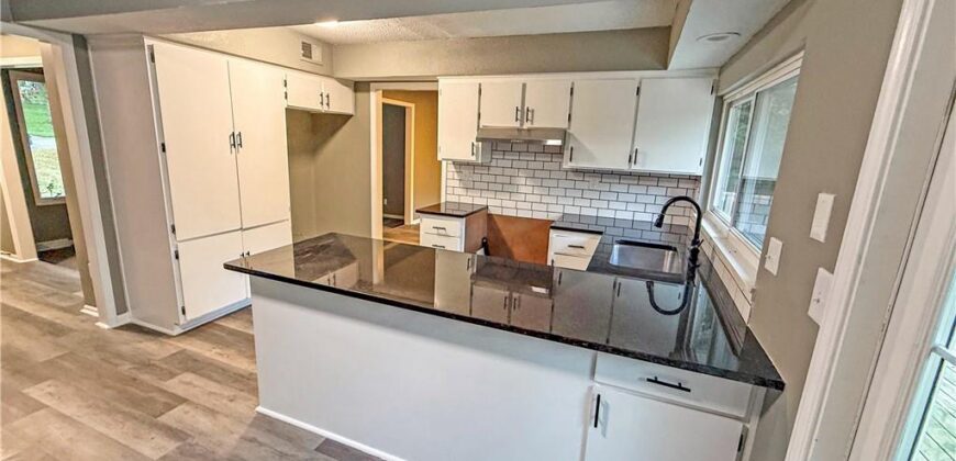 5510 NW Verlin Drive, Parkville, MO 64152