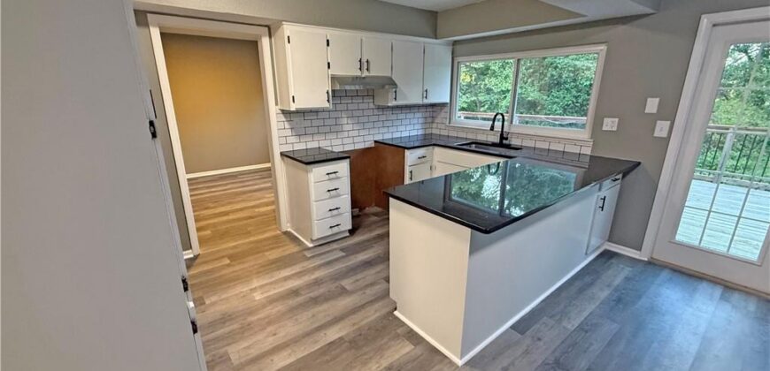 5510 NW Verlin Drive, Parkville, MO 64152