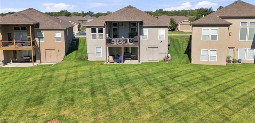 2113 Greenfield Point, Kearney, MO 64060