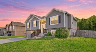 19205 Switchgrass Drive, Smithville, MO 64089