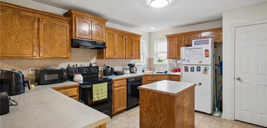 8416 N Winfield Avenue, Kansas City, MO 64153