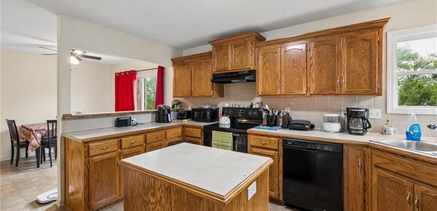 8416 N Winfield Avenue, Kansas City, MO 64153