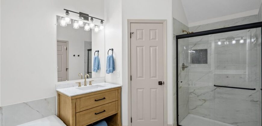 1714 NW 57th Court, Kansas City, MO 64151