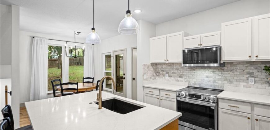 1714 NW 57th Court, Kansas City, MO 64151