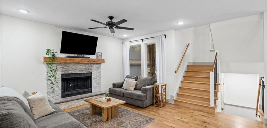 1714 NW 57th Court, Kansas City, MO 64151