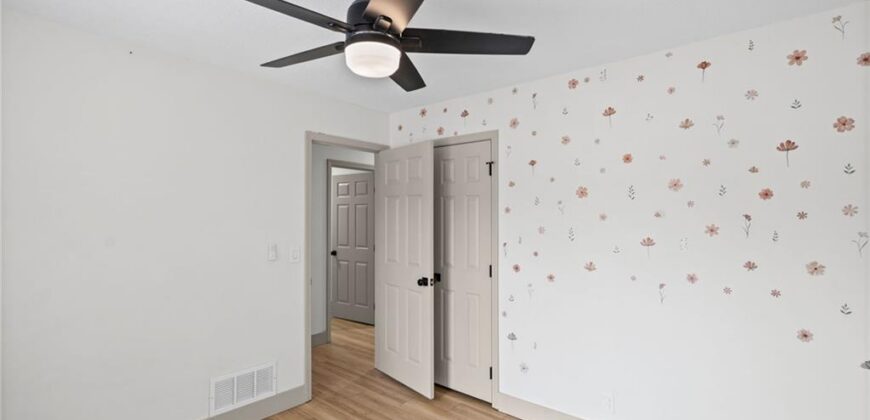 1714 NW 57th Court, Kansas City, MO 64151