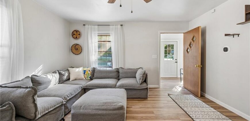 126 S Fairview Avenue, Liberty, MO 64068