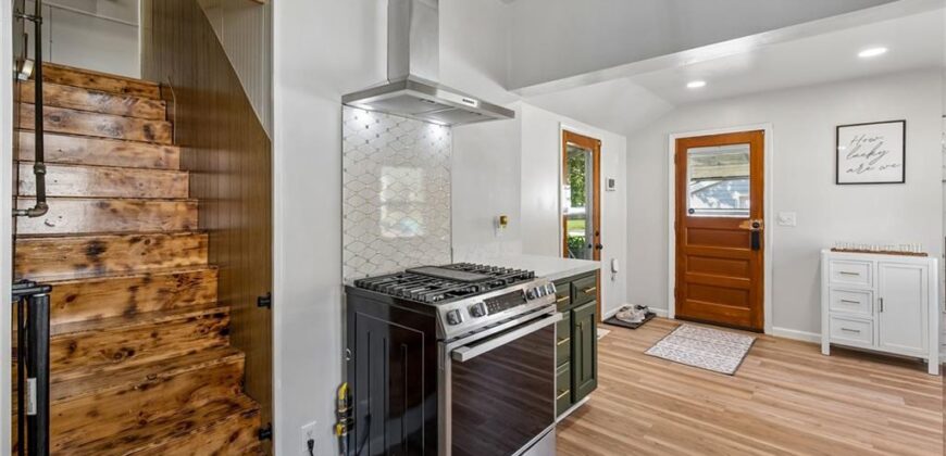 126 S Fairview Avenue, Liberty, MO 64068