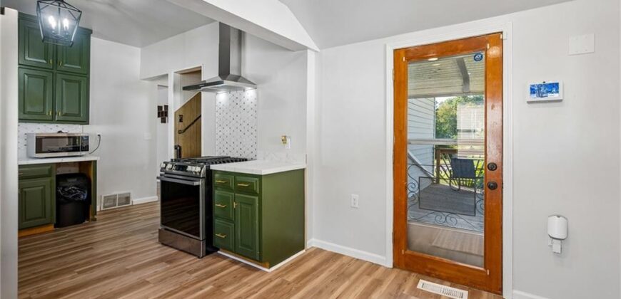 126 S Fairview Avenue, Liberty, MO 64068