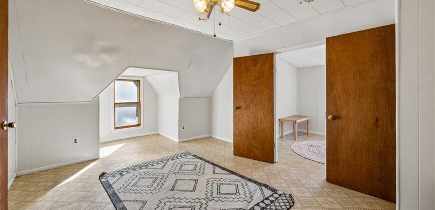126 S Fairview Avenue, Liberty, MO 64068