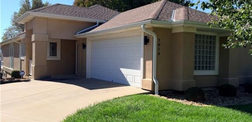 7910 N Locust Street, Kansas City, MO 64118