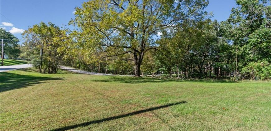 8108 9 Highway, Kansas City, MO 64152