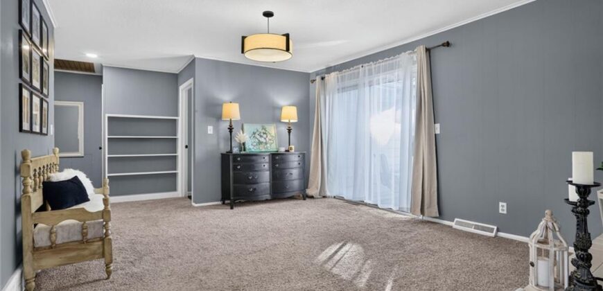 305 NW 60th Terrace, Kansas City, MO 64118