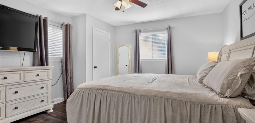 305 NW 60th Terrace, Kansas City, MO 64118