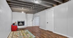 305 NW 60th Terrace, Kansas City, MO 64118