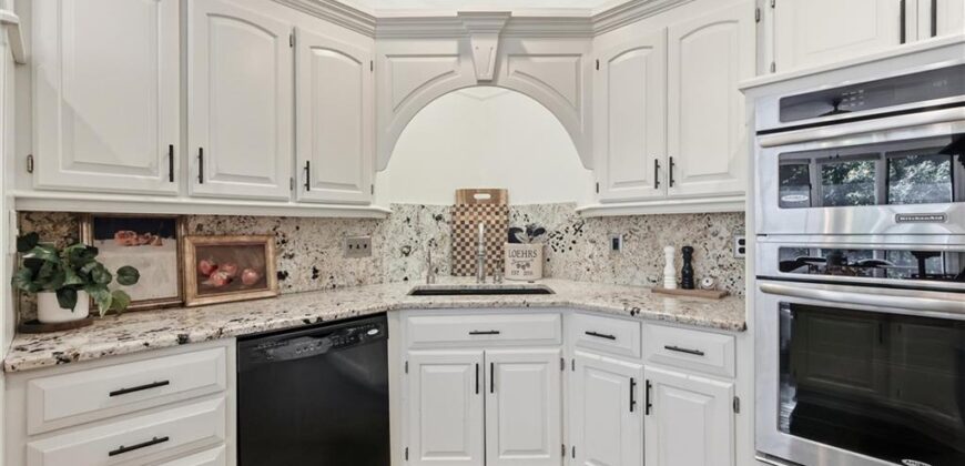 1325 NW 47th Street, Kansas City, MO 64116