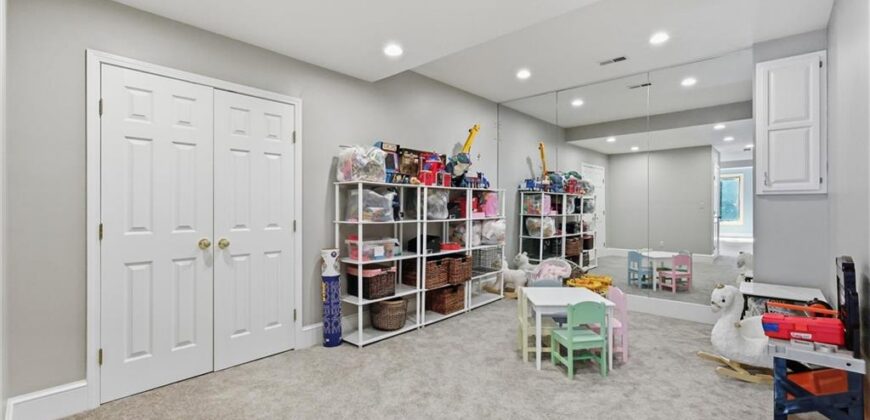 1325 NW 47th Street, Kansas City, MO 64116